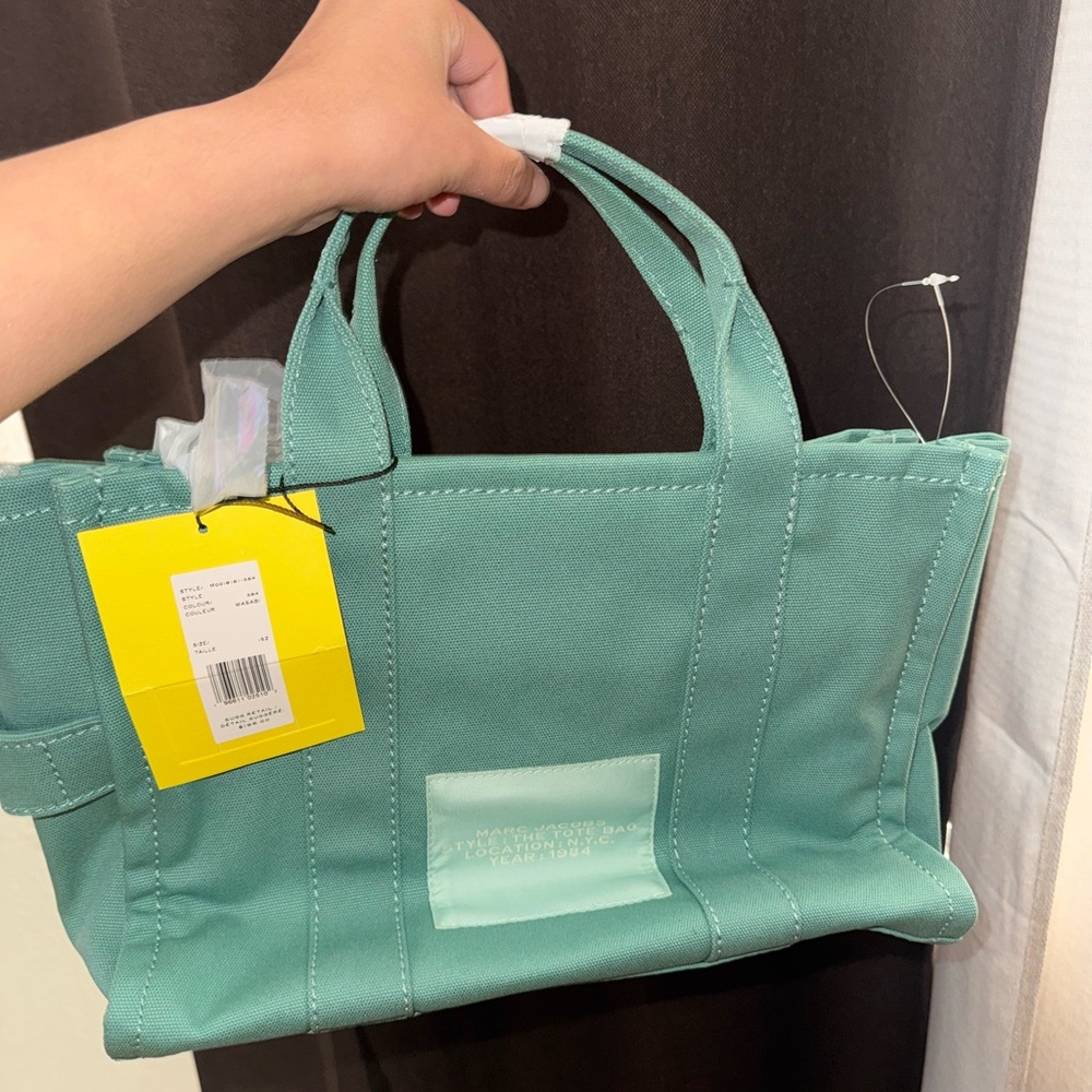 BRAND NEW Wasabi Marc Jacobs Medium Tote Bag - Picture 2 of 5